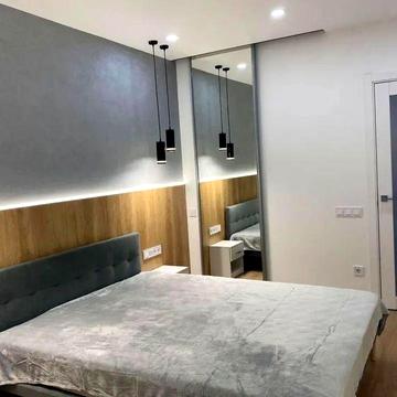 Новая Англия ( Нова Англія ). Рядом Parkland,  Максимовича,  метро.