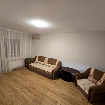 Володимира Івасюка просп. (Героїв Сталінграду), 60