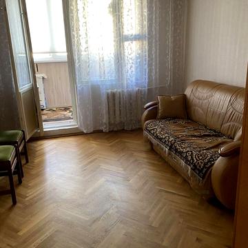 Академіка Заболотного вул., 4