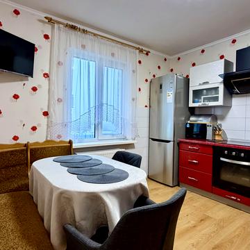 Милославська вул., 16