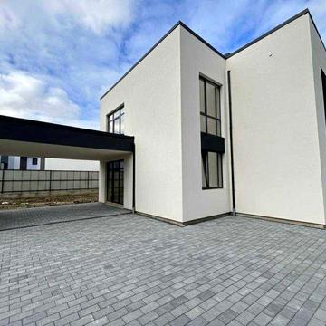 Продається Дуплекс з терасою 160 м2 біля річки у Вовчинцях