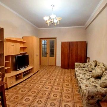 Центр міста вул Грушевського здам затишну 1 к квартиру