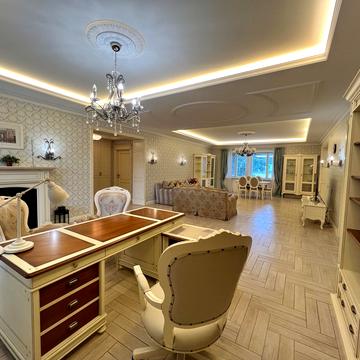 Успенська вул. (Чичерина), 2/4