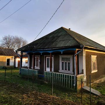 Продається будинок усі питаня по телефону 0 6 8 0 3 6 9 4 4 5