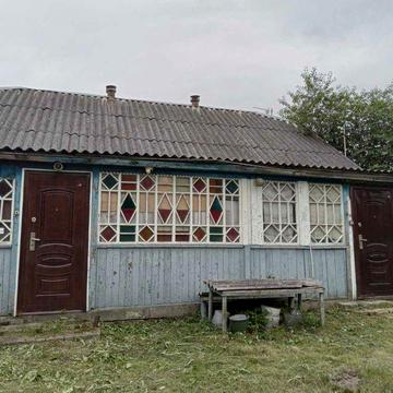 Дом на две семьи есть Гараж.Газ.Вода.Канализ.интернет