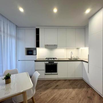 Купальська вул., 44