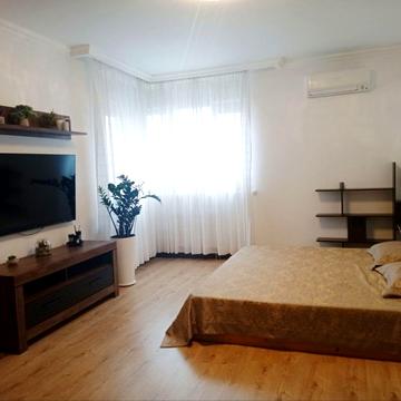 Вадима Гетьмана вул., 30-Б