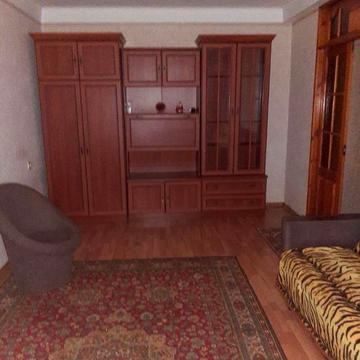 Сдам 2-комнатную квартиру только семье