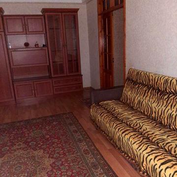 Сдам 2-комнатную квартиру только семье