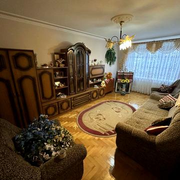 Продаж трьохкімнатної квартири м.Самбір вул. Шухевича