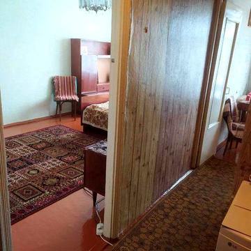 Однокімнатна вільна з 1.12. Без ремонту. Без комісії.  5000+ Комуналь.