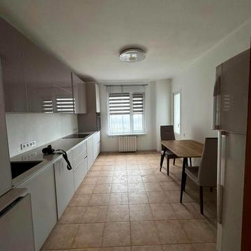 Миколи Бажана просп., 30