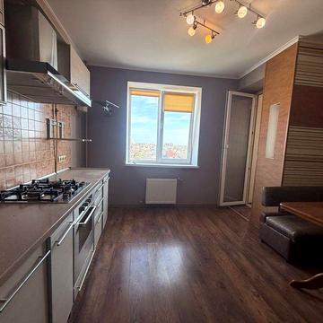 1но комнатная квартира 47 кв метров Вузовский. Кирпичный дом