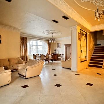 Стрийська вул., 250