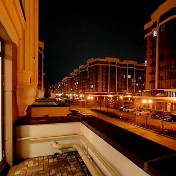 З терасою!Простора двокімнатна на Резиденс.