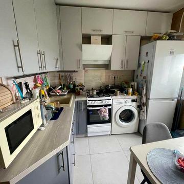 Двокімнатна з ремонтом біля Екомаркетв