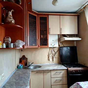 Продаж,3 кімнатна квартира,гарний стан,цегляний будинок