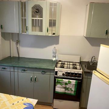 Євгена Патона вул., 4