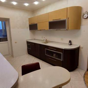 Шикарний 2-х поверховий будинок