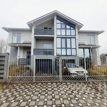 Будинок з гаражем в Гатному! Без комісії!