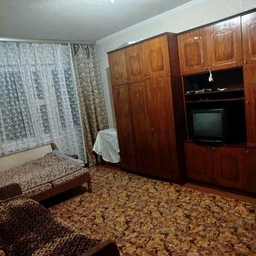 здається квартира.Райдужний масив