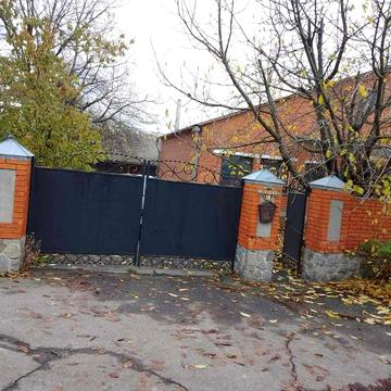 Просторий цегляний будинок 152.5 м² з ділянкою в с. Мала Павлівка!