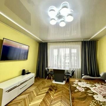 Без комісії Продаж 3 кім. квартири по вул. Чорновола напроти Ашан