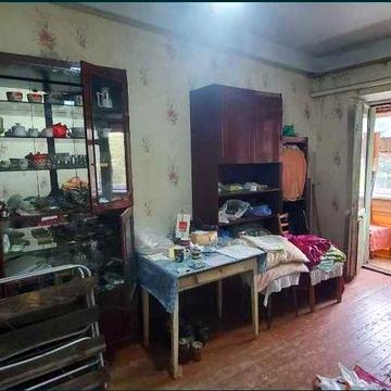 продам 1комн квартиру Магистральная , Искра