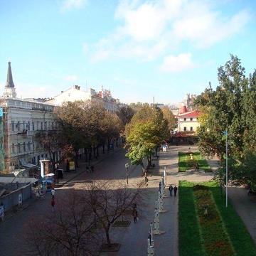 ВЫГОДНО! 3-комн. кв. на Дерибасовской/ В.-А. Жукова 2 эт 100м2. Ремонт