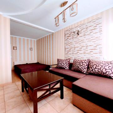 Рибальська вул., 8