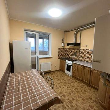 Оренда 2-кімн. квартири з автономним опаленням (газовий котел)