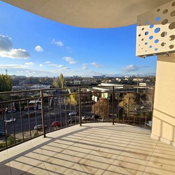 Краснова вул., 6