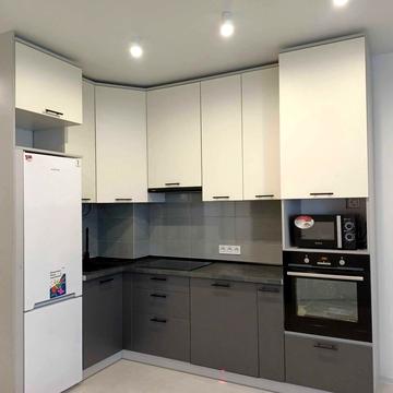 Прилужна вул., 4/15