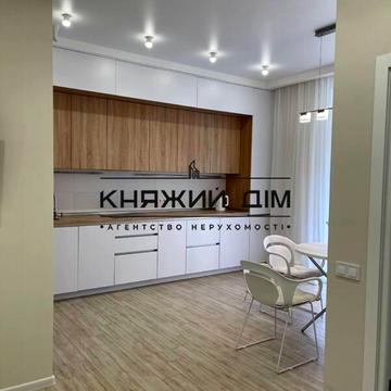 Дегтярна вул., 20