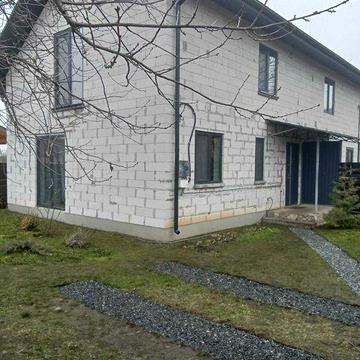 НЕРУХОМІСТЬ від ОЛЕКСАНДРА! Котедж з ремонтом у Здолбунові.Меблі