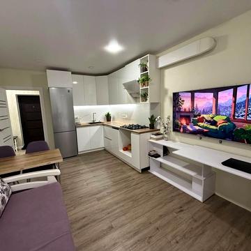 Набережна Перемоги вул., 44т