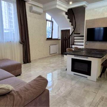 3-уровневый таунхаус в клубном доме , Лески (Ривьера)