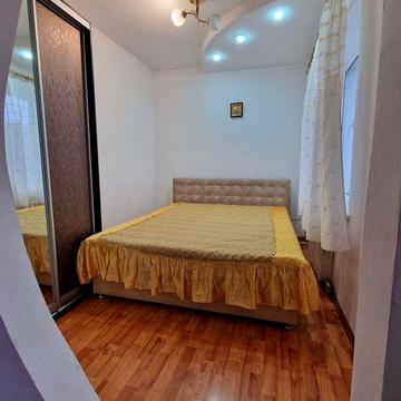 Продам 3-х кімнатну квартиру Лозова