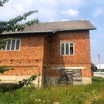 Будинок ( сирець) у м. Тлумач