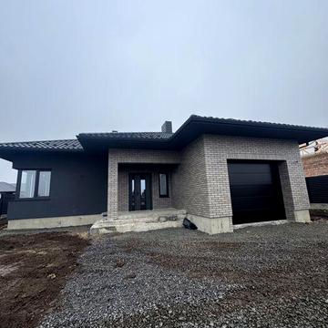 Продаж стильної американки  з гаражем