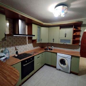 Володимира Івасюка,53(колишня Героїв Сталінграда)