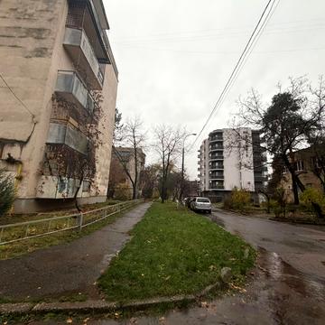 Університетська вул., 18
