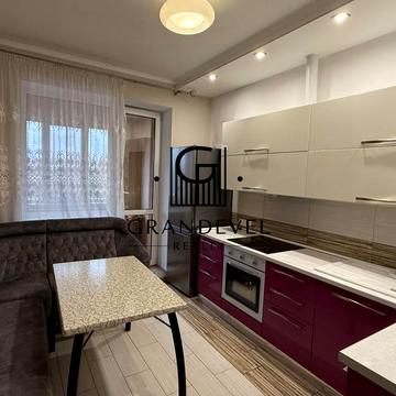 Срібнокільська вул., 12