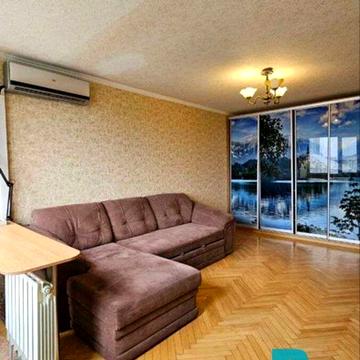 Дмитрівська вул., 2