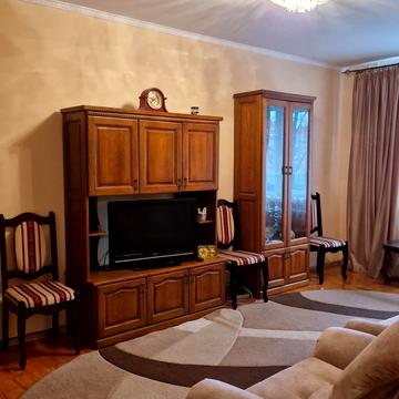 Чорновола, 132