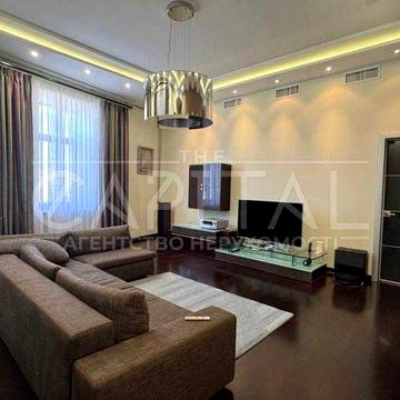 Киев, Голосіївський район, вул. Євгена Чикаленко, 19Б