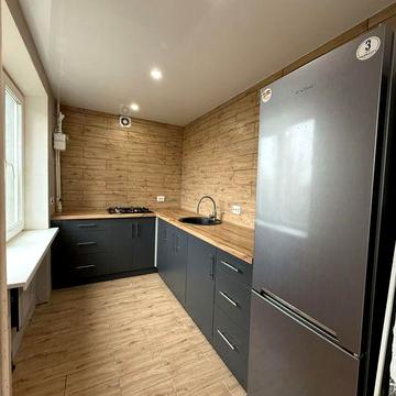 Продам 2-х кімнатну вул.Миру