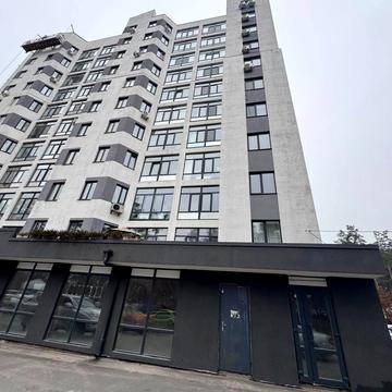 Мисливська вул., 24