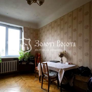 Вишгородська вул., 33