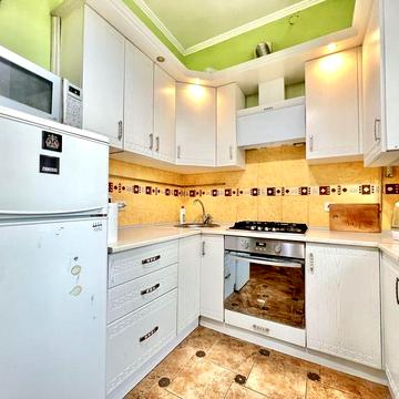 Затишна 2/х кім на Бандери